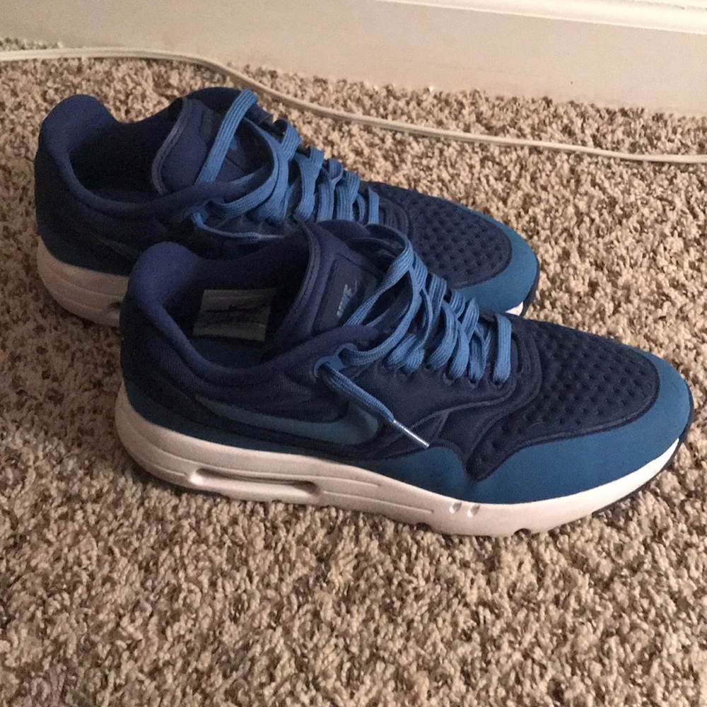 Nike air max blue size 8